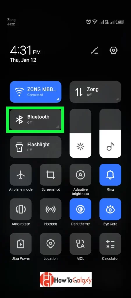 Notification area on android phone home screen showing Bluetooth and many other options