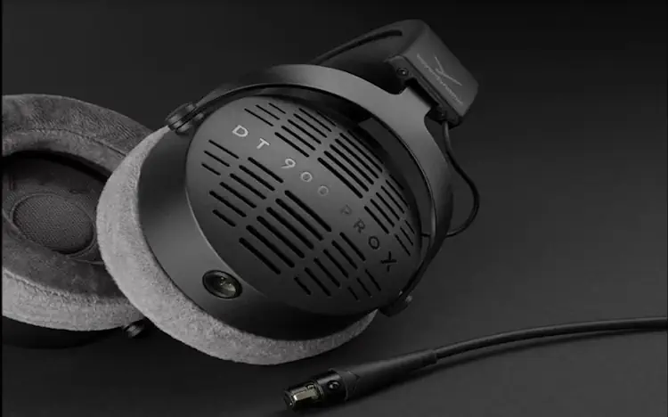 Beyerdynamic DT 900 Pro X headphone